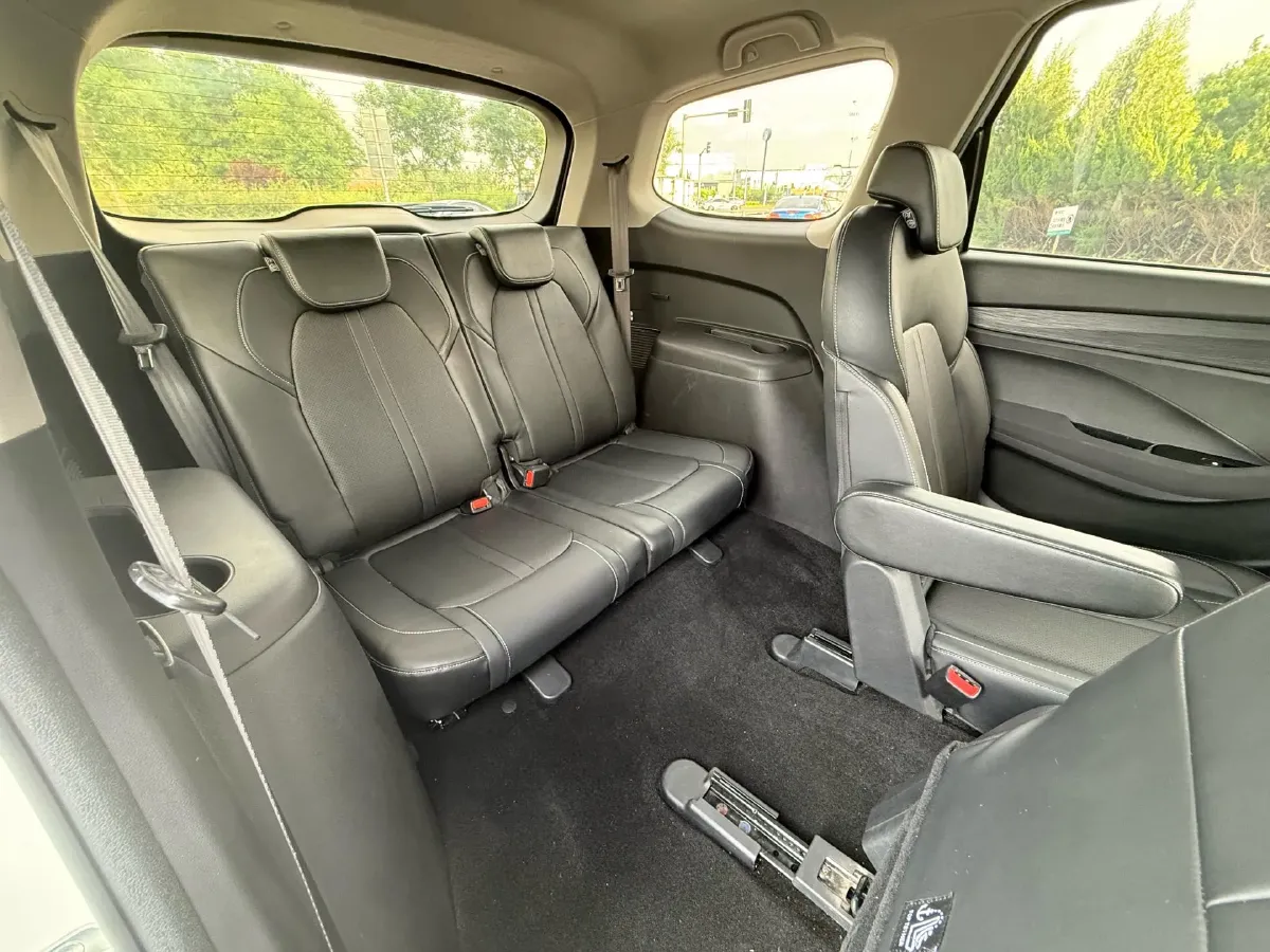 2018 BaoJun 360 1.5L 112HP L4 6MT,autocango,china used car exporter,china ev exporter,chinese used car exporter,chinese used ev exporter