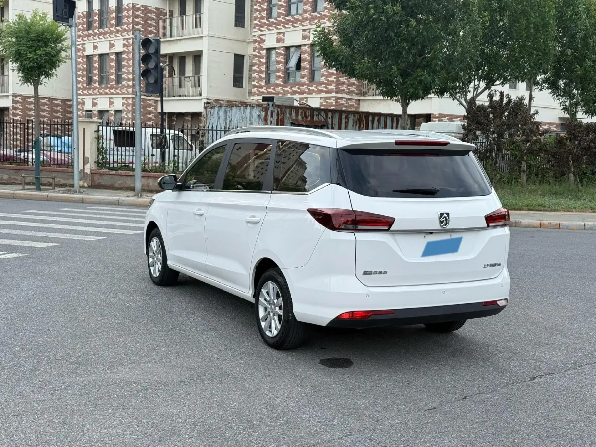 2018 BaoJun 360 1.5L 112HP L4 6MT,autocango,china used car exporter,china ev exporter,chinese used car exporter,chinese used ev exporter