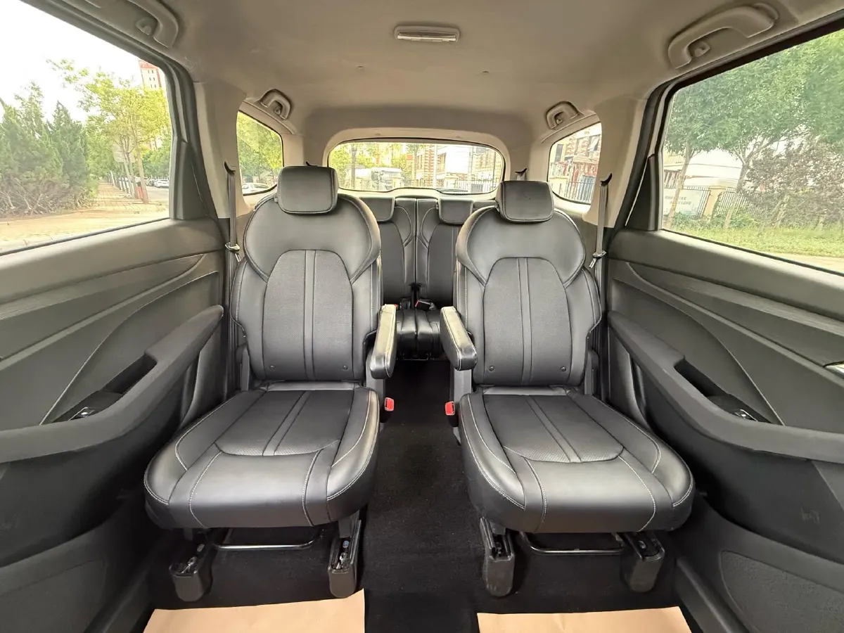 2018 BaoJun 360 1.5L 112HP L4 6MT,autocango,china used car exporter,china ev exporter,chinese used car exporter,chinese used ev exporter