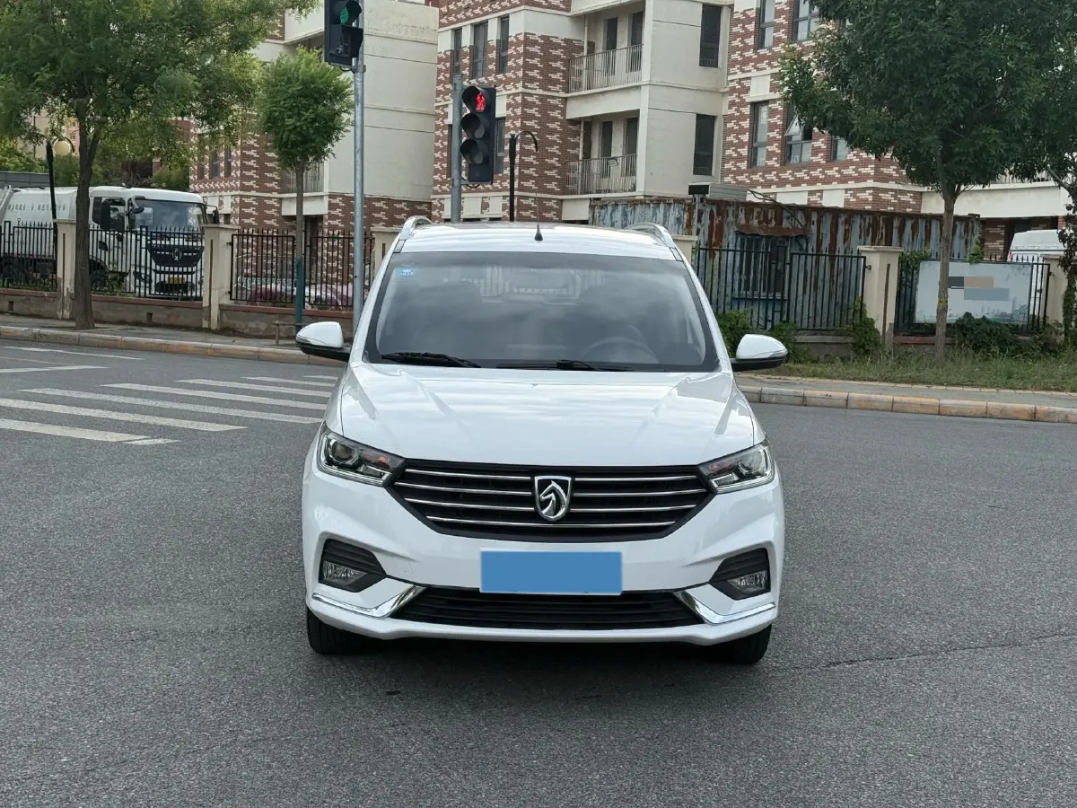 2018 BaoJun 360 1.5L 112HP L4 6MT,autocango,china used car exporter,china ev exporter,chinese used car exporter,chinese used ev exporter