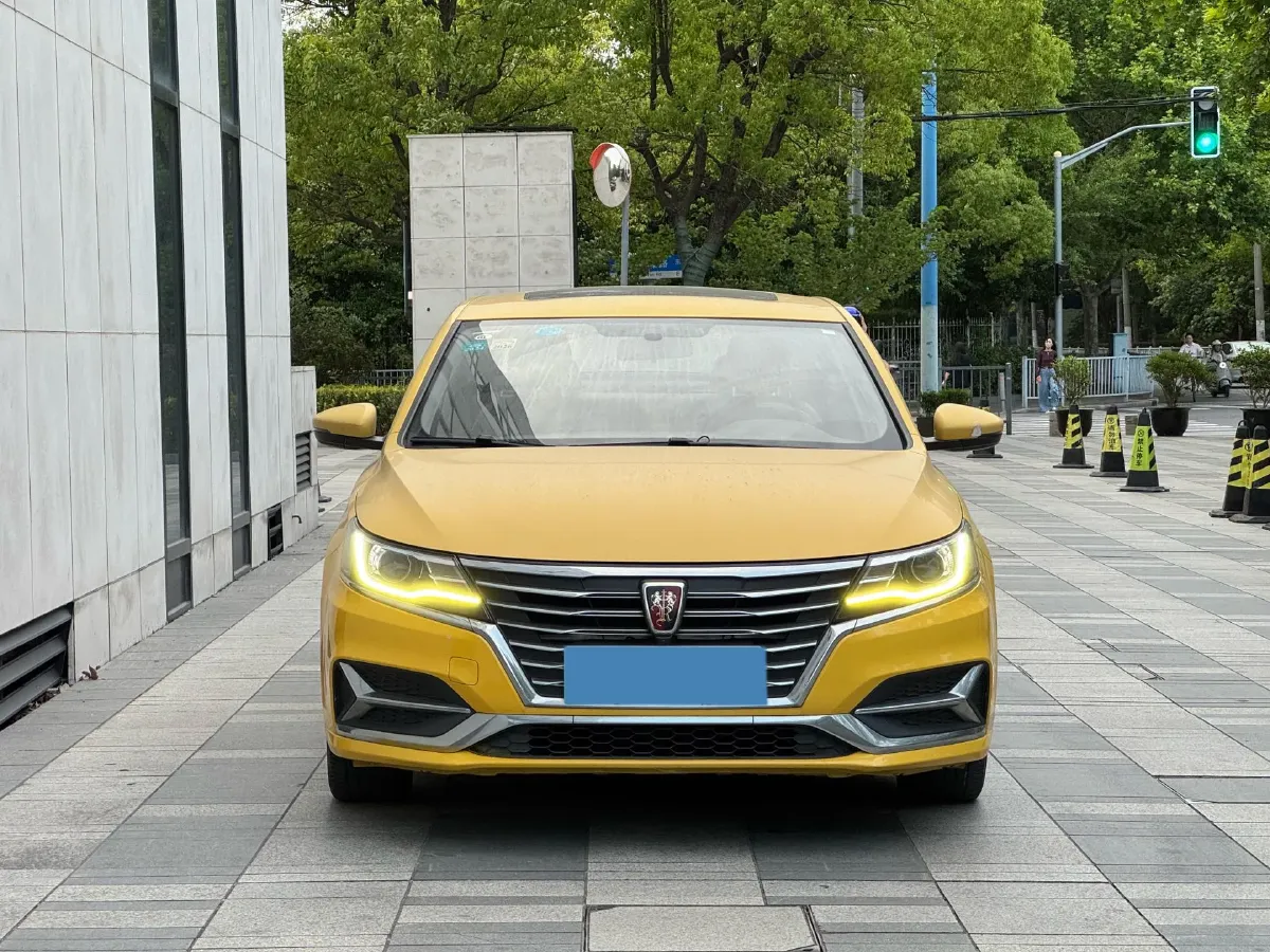 2019 Roewe i6 1.5T 169HP L4 AMT PHEV 9.1KWH,autocango,china used car exporter,china ev exporter,chinese used car exporter,chinese used ev exporter