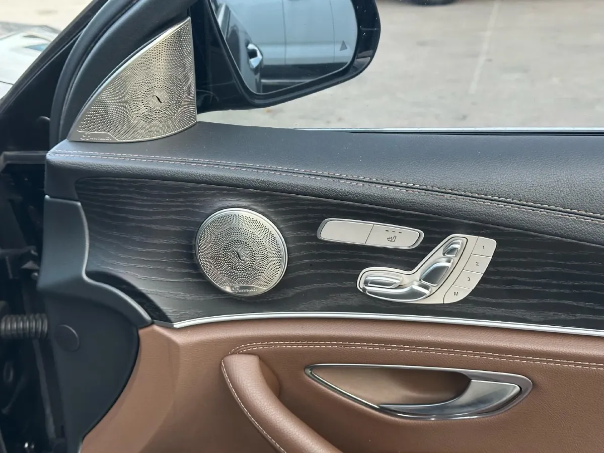 2021 Mercedes-Benz E Class 2.0T 258HP L4 9AT,autocango,china used car exporter,china ev exporter,chinese used car exporter,chinese used ev exporter