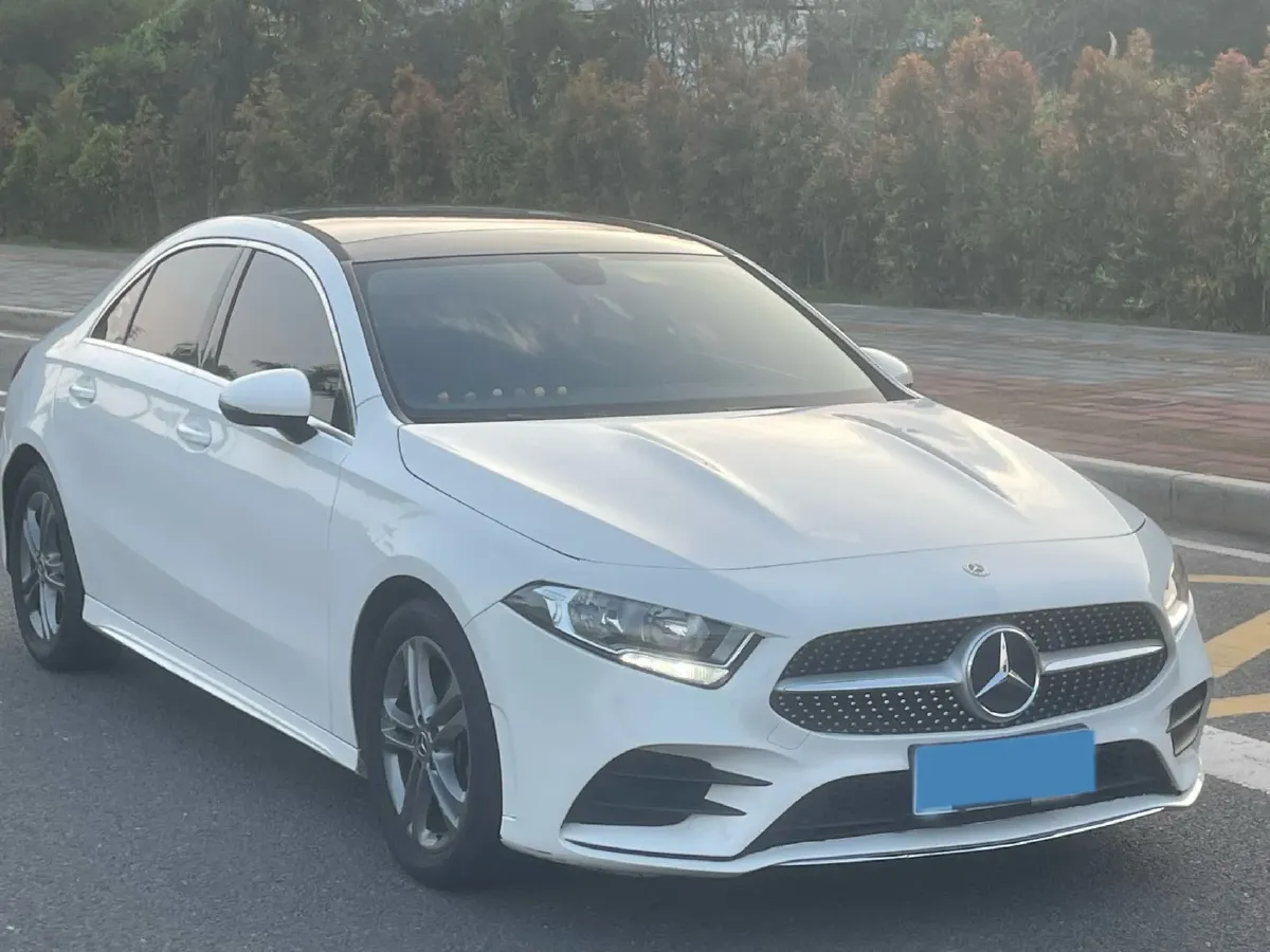 2021 Mercedes-Benz A Class 1.3T 136HP L4 7DCT,autocango,china used car exporter,china ev exporter,chinese used car exporter,chinese used ev exporter