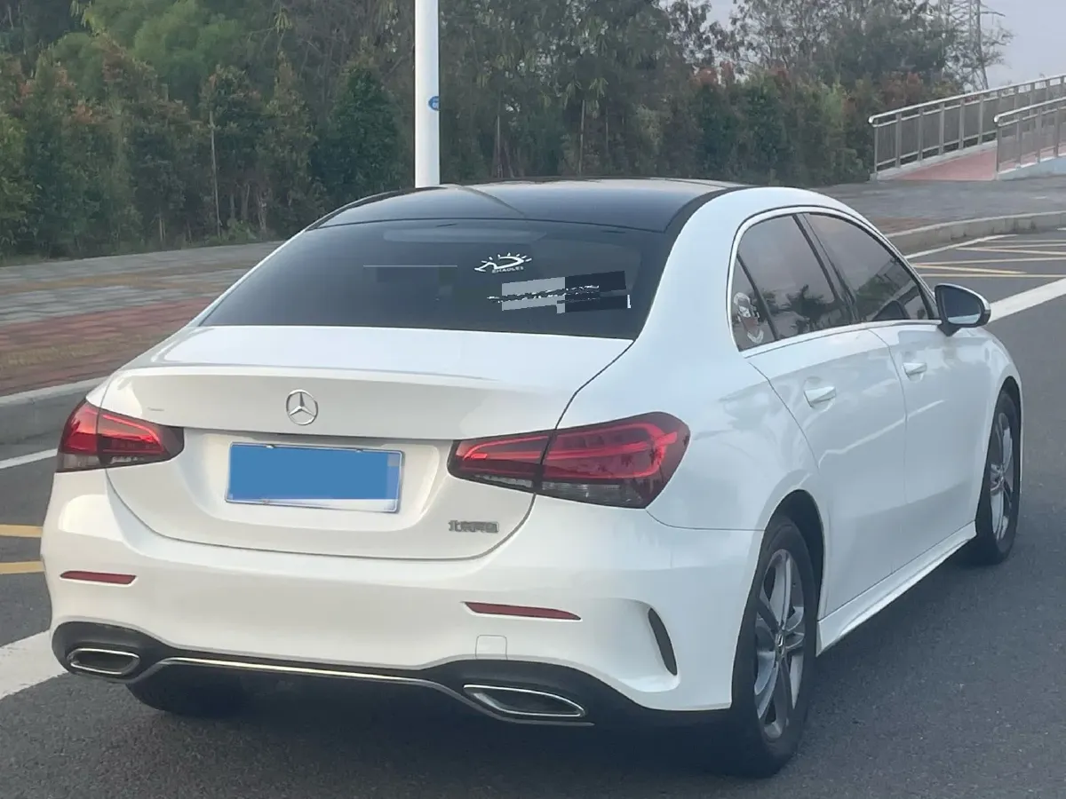 2021 Mercedes-Benz A Class 1.3T 136HP L4 7DCT,autocango,china used car exporter,china ev exporter,chinese used car exporter,chinese used ev exporter