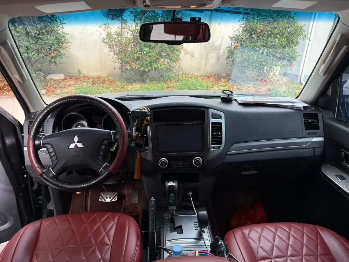 2019 Mitsubishi Pajero 3.0L 174HP V6 5AT,autocango,china used car exporter,china ev exporter,chinese used car exporter,chinese used ev exporter