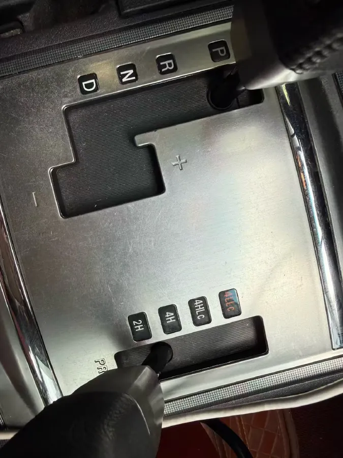 2019 Mitsubishi Pajero 3.0L 174HP V6 5AT,autocango,china used car exporter,china ev exporter,chinese used car exporter,chinese used ev exporter