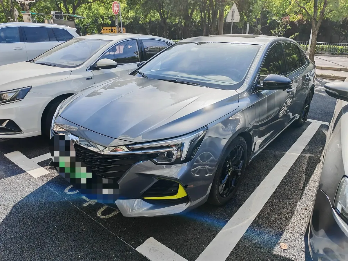 2020 Roewe i6 MAX 1.5T 169HP L4 AMT PHEV,autocango,china used car exporter,china ev exporter,chinese used car exporter,chinese used ev exporter