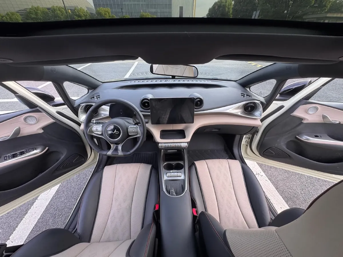 2025 BYD Dolphin BEV 44.928KWH,autocango,china used car exporter,china ev exporter,chinese used car exporter,chinese used ev exporter