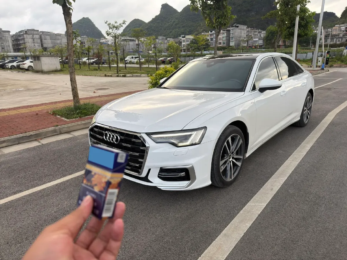 2022 Audi A6L 2.0T 190HP L4 7DCT,autocango,china used car exporter,china ev exporter,chinese used car exporter,chinese used ev exporter