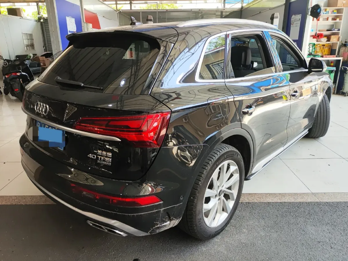 2022 Audi Q5L 2.0T 190HP L4 7DCT,autocango,china used car exporter,china ev exporter,chinese used car exporter,chinese used ev exporter