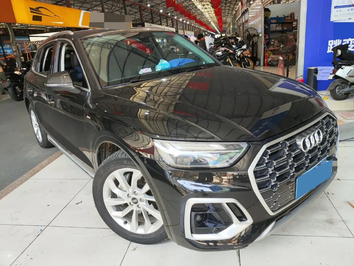 2022 Audi Q5L 2.0T 190HP L4 7DCT,autocango,china used car exporter,china ev exporter,chinese used car exporter,chinese used ev exporter