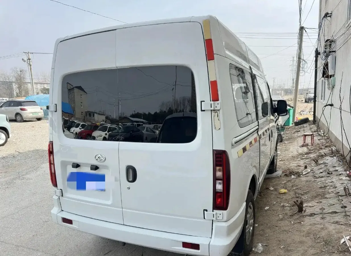 2024 MAXUS XinTu V80 2.0T 147HP L4 6MT,autocango,china used car exporter,china ev exporter,chinese used car exporter,chinese used ev exporter
