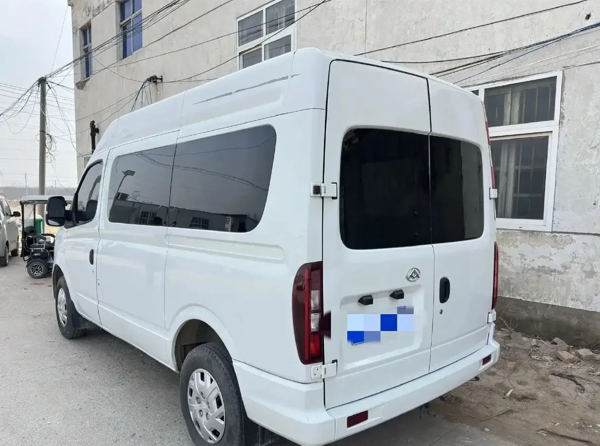 2024 MAXUS XinTu V80 2.0T 147HP L4 6MT,autocango,china used car exporter,china ev exporter,chinese used car exporter,chinese used ev exporter