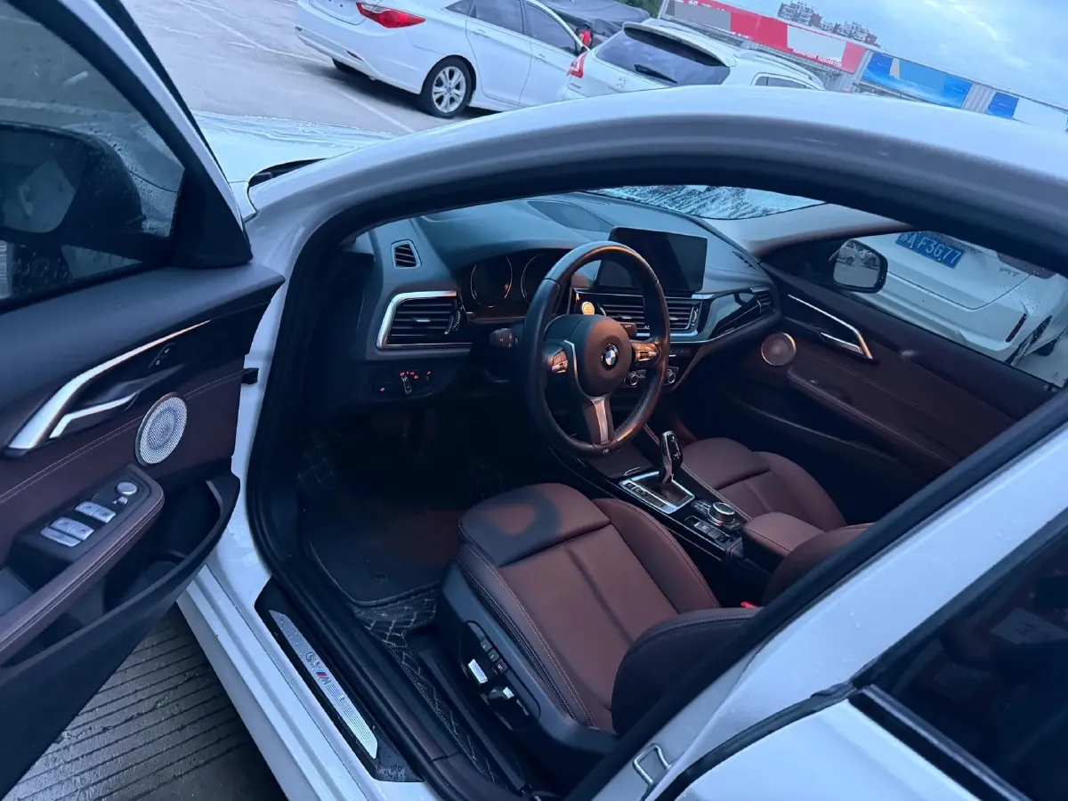 2022 BMW 1 Series 1.5T 140HP L3 7DCT,autocango,china used car exporter,china ev exporter,chinese used car exporter,chinese used ev exporter