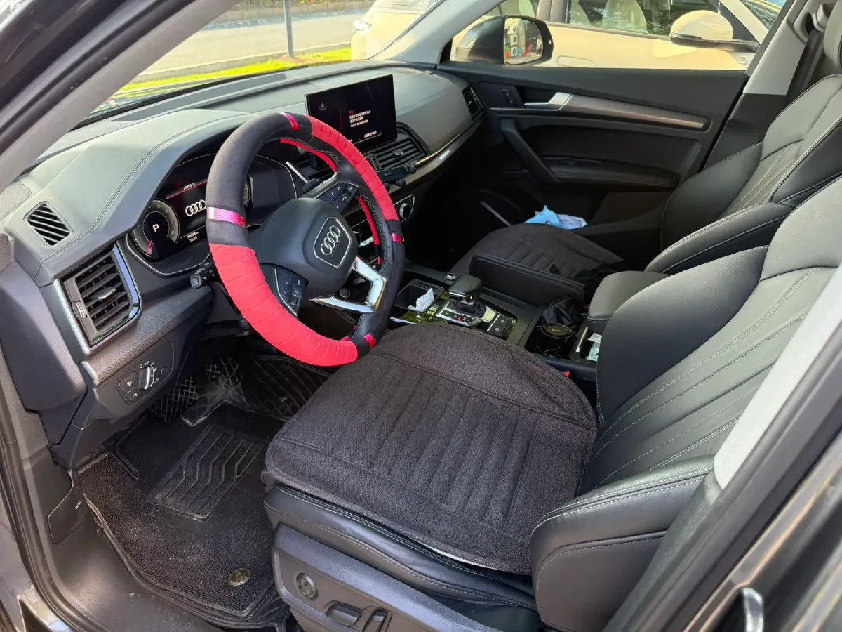 2022 Audi Q5L 2.0T 190HP L4 7DCT,autocango,china used car exporter,china ev exporter,chinese used car exporter,chinese used ev exporter
