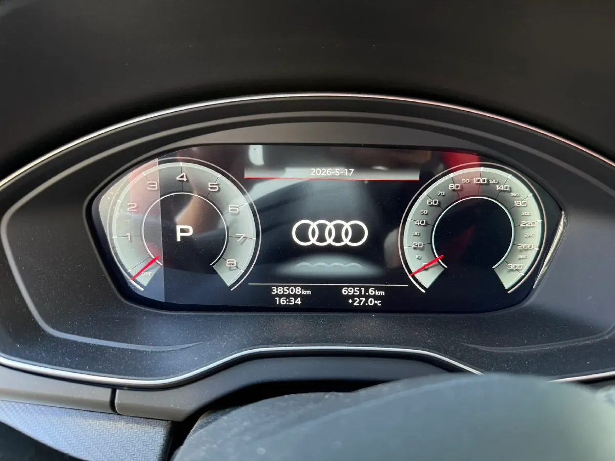 2022 Audi Q5L 2.0T 190HP L4 7DCT,autocango,china used car exporter,china ev exporter,chinese used car exporter,chinese used ev exporter