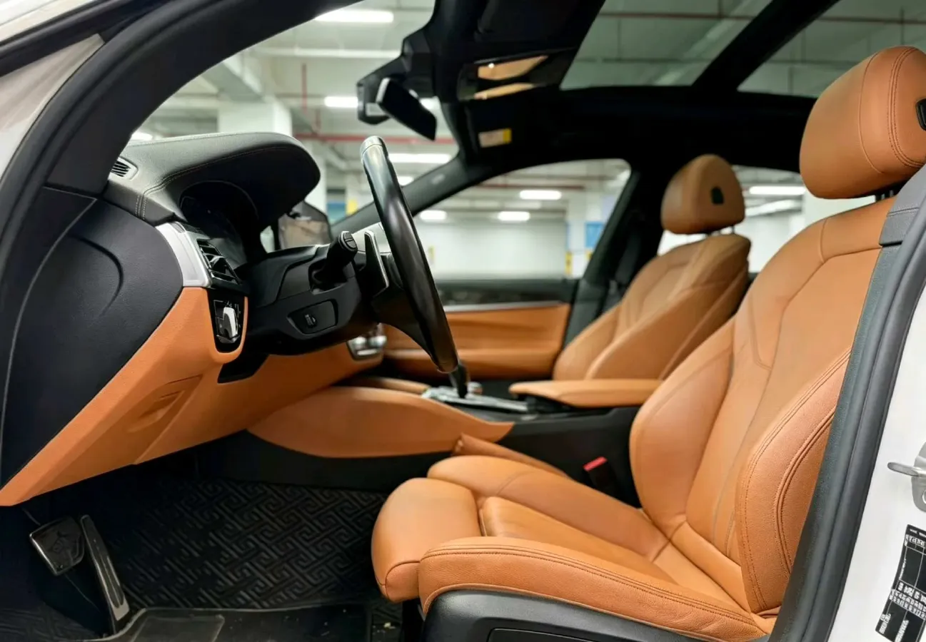 2022 BMW 6 Series GT 2.0T 245HP L4 8AT,autocango,china used car exporter,china ev exporter,chinese used car exporter,chinese used ev exporter