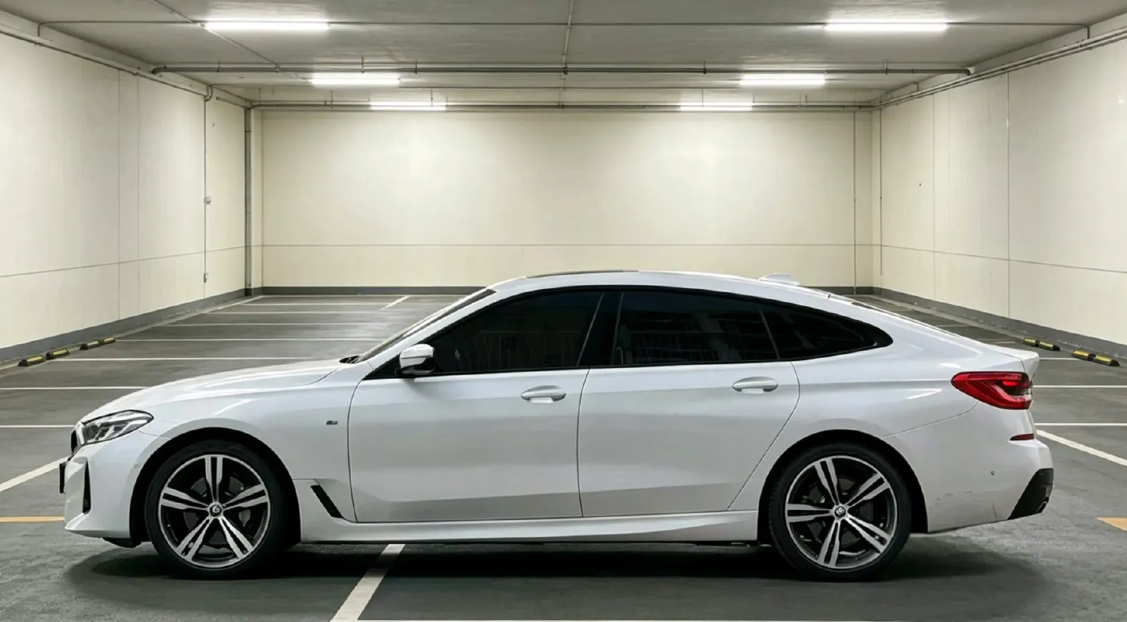 2022 BMW 6 Series GT 2.0T 245HP L4 8AT,autocango,china used car exporter,china ev exporter,chinese used car exporter,chinese used ev exporter