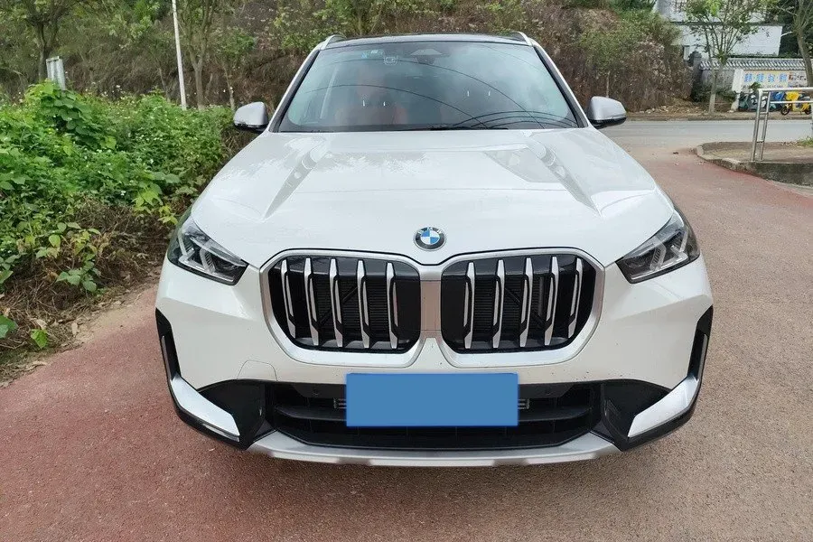 2024 BMW X1 2.0T 204HP L4 7DCT,autocango,china used car exporter,china ev exporter,chinese used car exporter,chinese used ev exporter