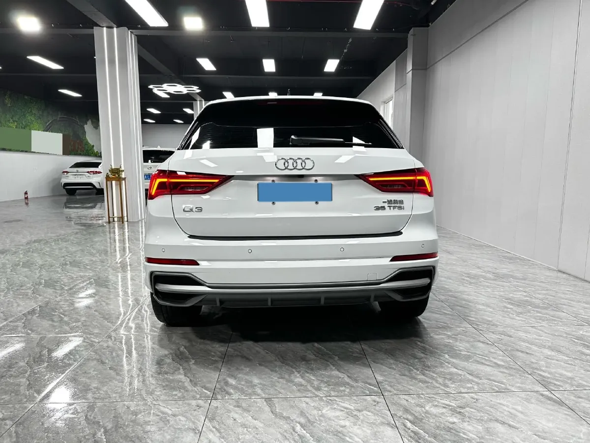 2022 Audi Q3 1.4T 150HP L4 7DCT,autocango,china used car exporter,china ev exporter,chinese used car exporter,chinese used ev exporter