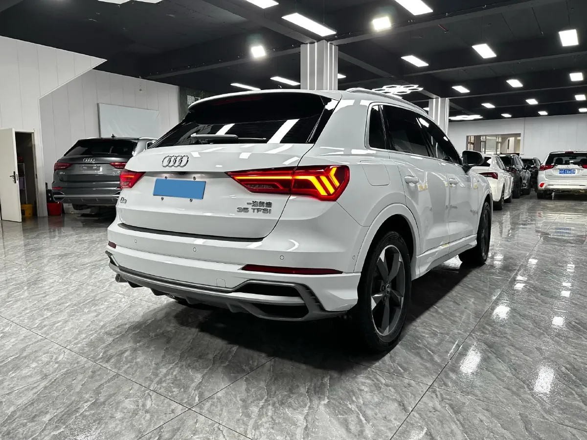 2022 Audi Q3 1.4T 150HP L4 7DCT,autocango,china used car exporter,china ev exporter,chinese used car exporter,chinese used ev exporter