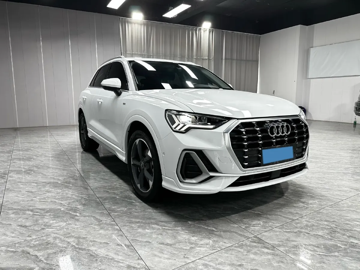 2022 Audi Q3 1.4T 150HP L4 7DCT,autocango,china used car exporter,china ev exporter,chinese used car exporter,chinese used ev exporter