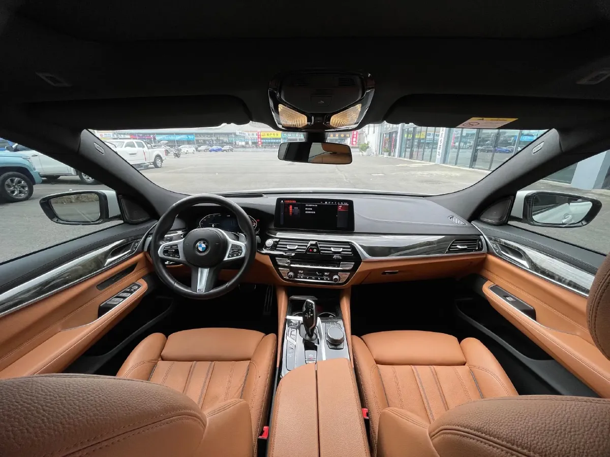 2022 BMW 6 Series GT 2.0T 245HP L4 8AT,autocango,china used car exporter,china ev exporter,chinese used car exporter,chinese used ev exporter