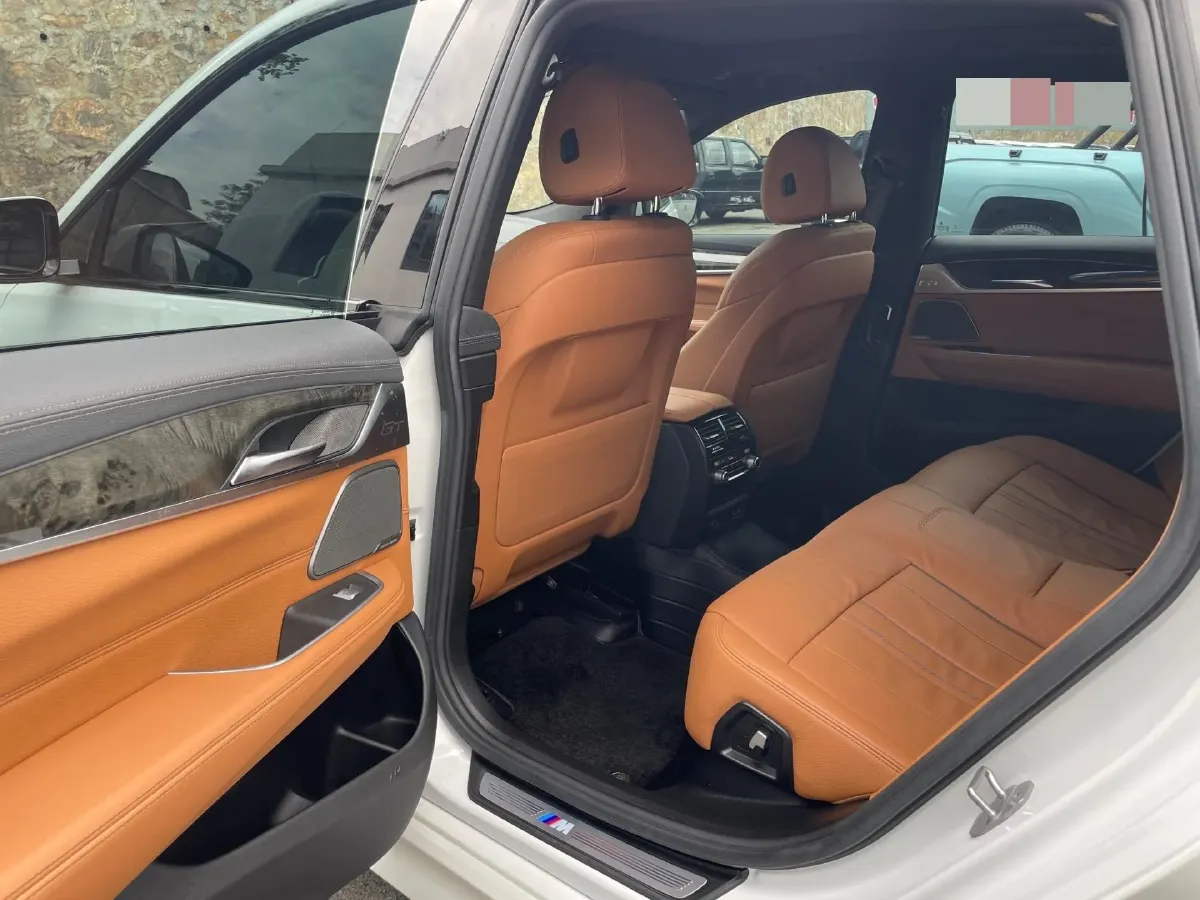 2022 BMW 6 Series GT 2.0T 245HP L4 8AT,autocango,china used car exporter,china ev exporter,chinese used car exporter,chinese used ev exporter