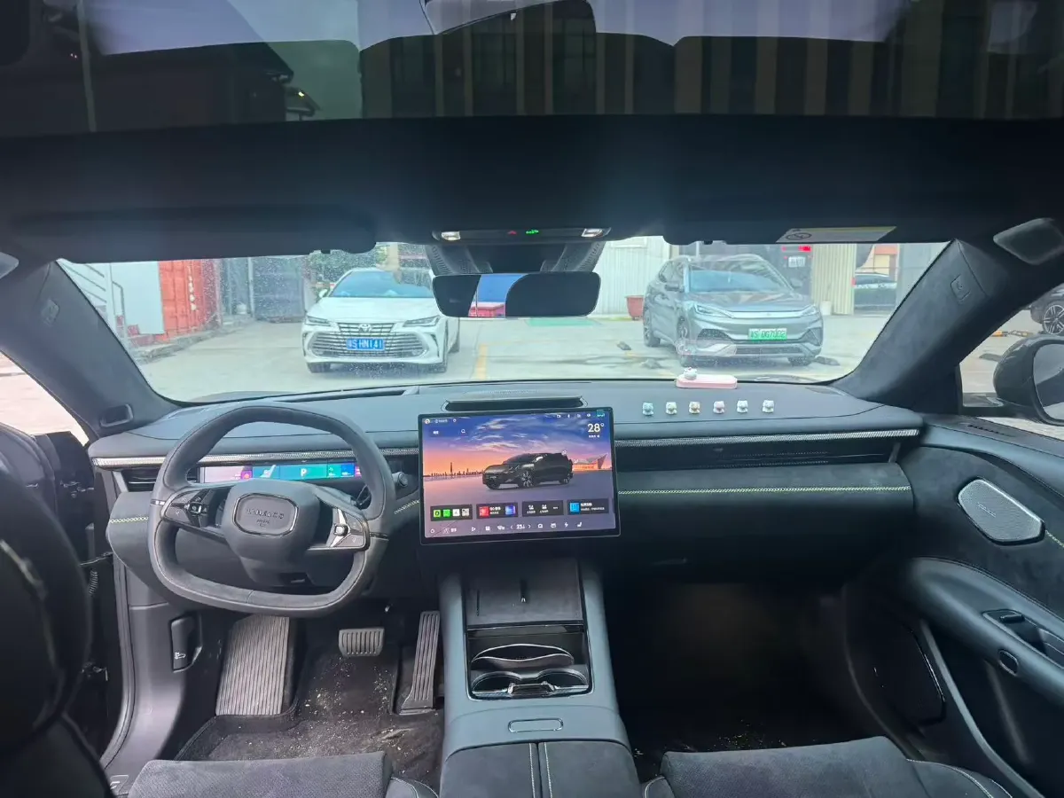 2025 LYNK&CO 10 EM-P 1.5T 163HP L4 3DHT PHEV,autocango,china used car exporter,china ev exporter,chinese used car exporter,chinese used ev exporter