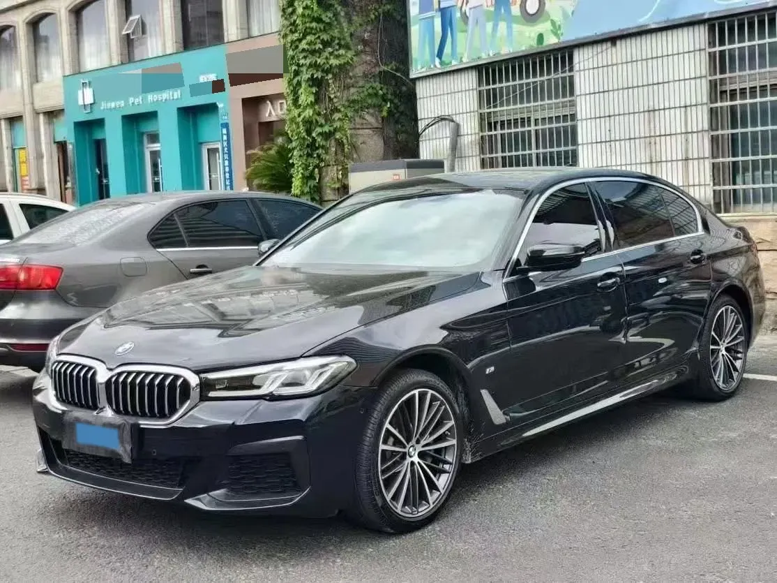 2022 BMW 5 Series 2.0T 184HP L4 8AT,autocango,china used car exporter,china ev exporter,chinese used car exporter,chinese used ev exporter