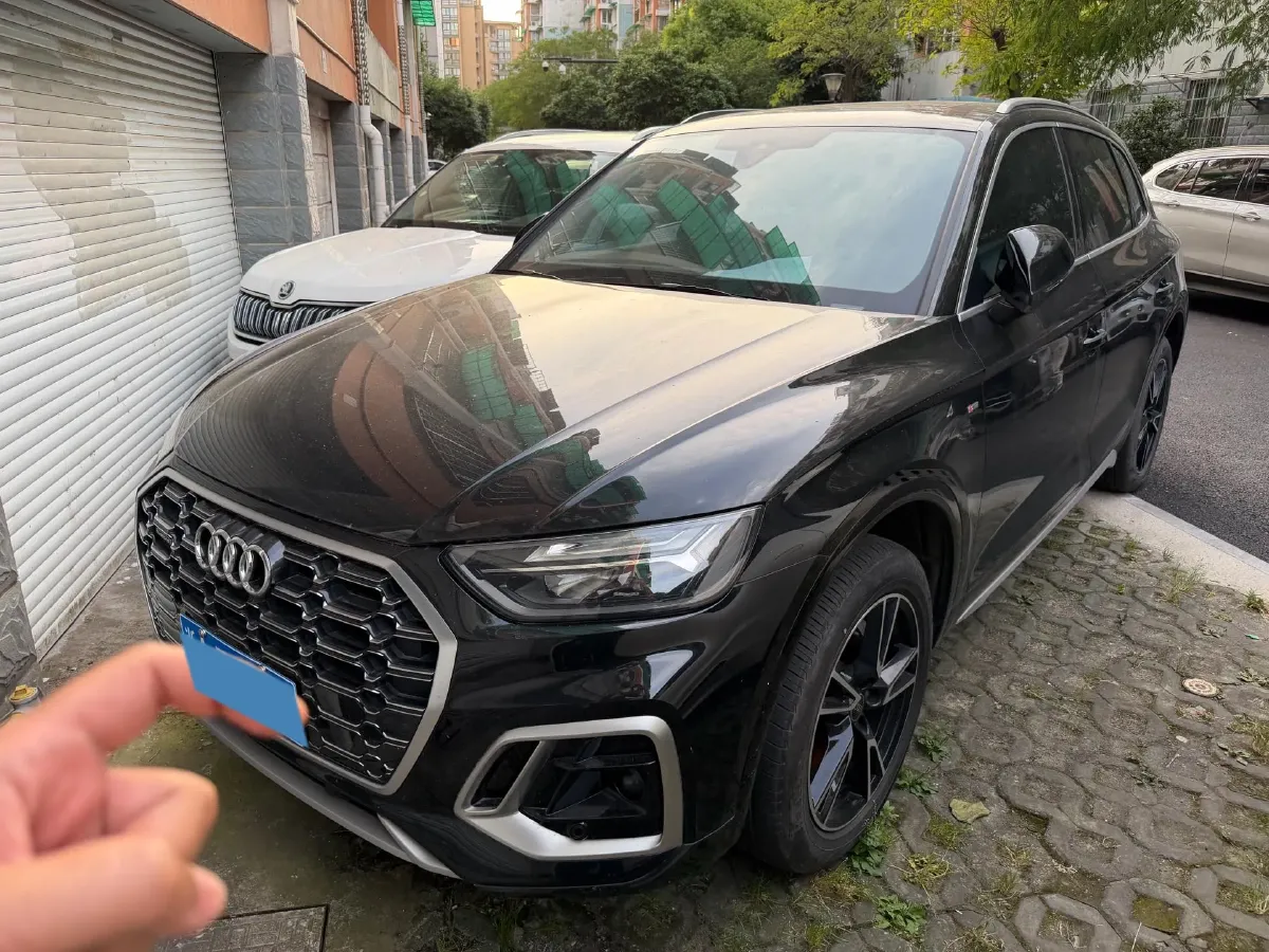 2024 Audi Q5L 2.0T 190HP L4 7DCT,autocango,china used car exporter,china ev exporter,chinese used car exporter,chinese used ev exporter