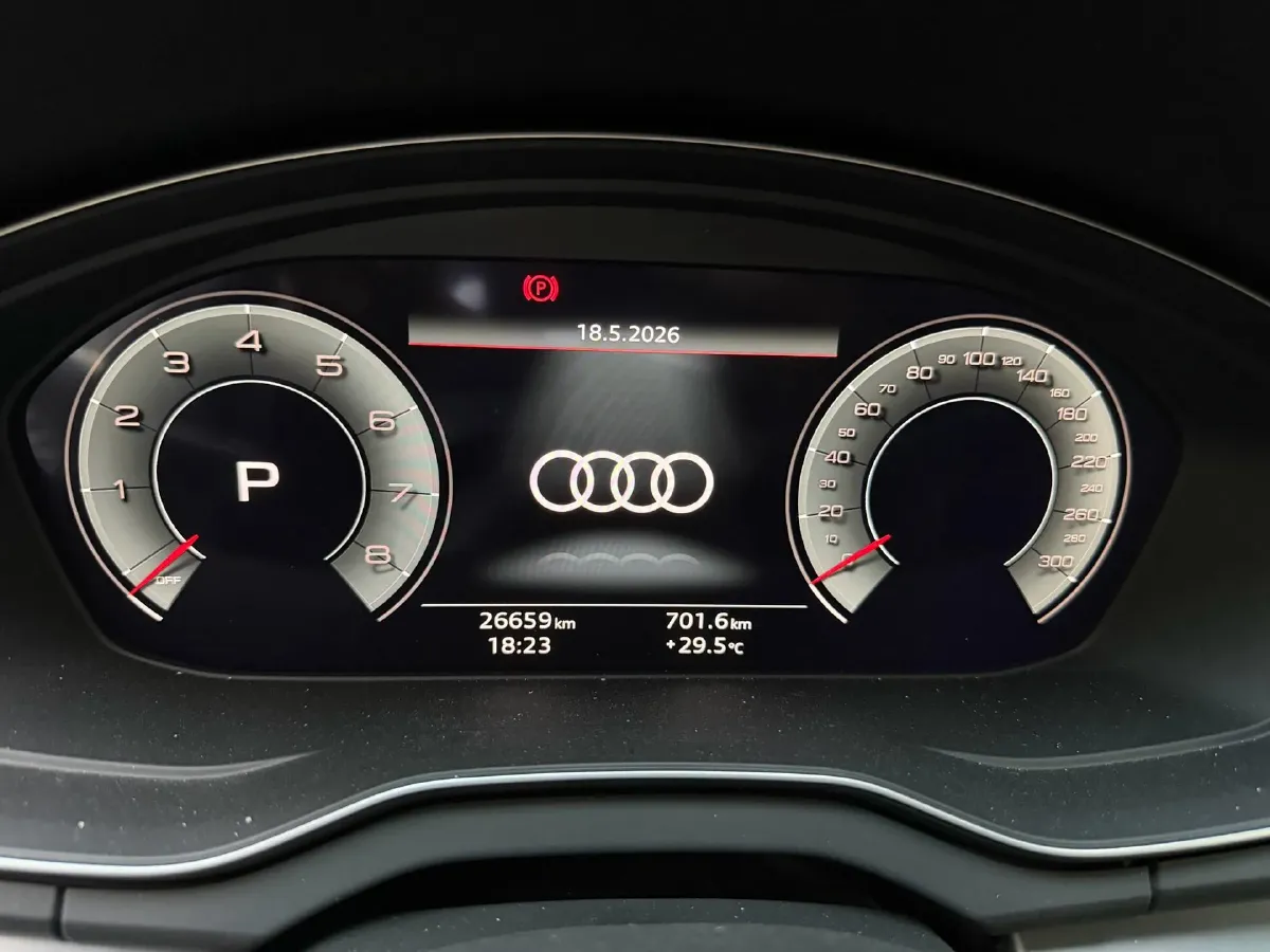 2024 Audi Q5L 2.0T 190HP L4 7DCT,autocango,china used car exporter,china ev exporter,chinese used car exporter,chinese used ev exporter