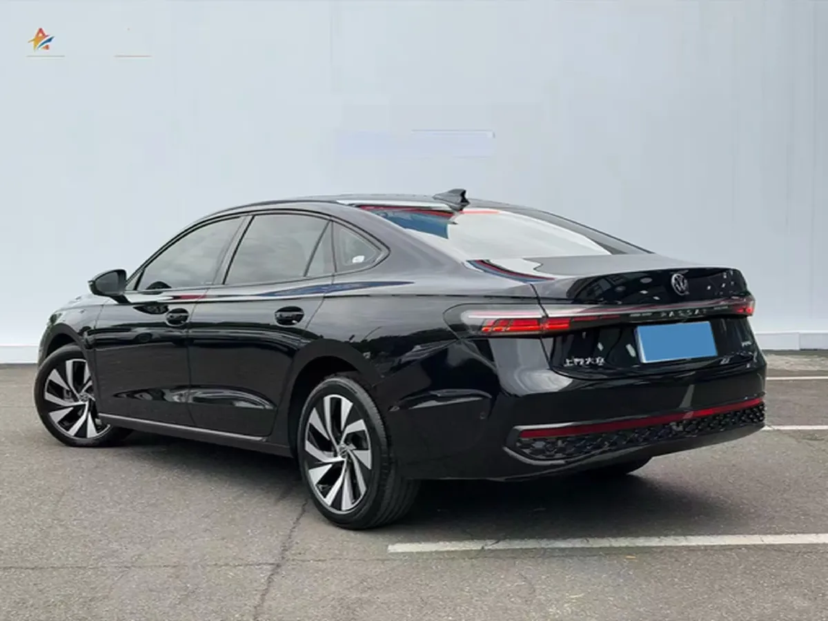 2025 Volkswagen Passat 2.0T 220HP L4 7DCT,autocango,china used car exporter,china ev exporter,chinese used car exporter,chinese used ev exporter