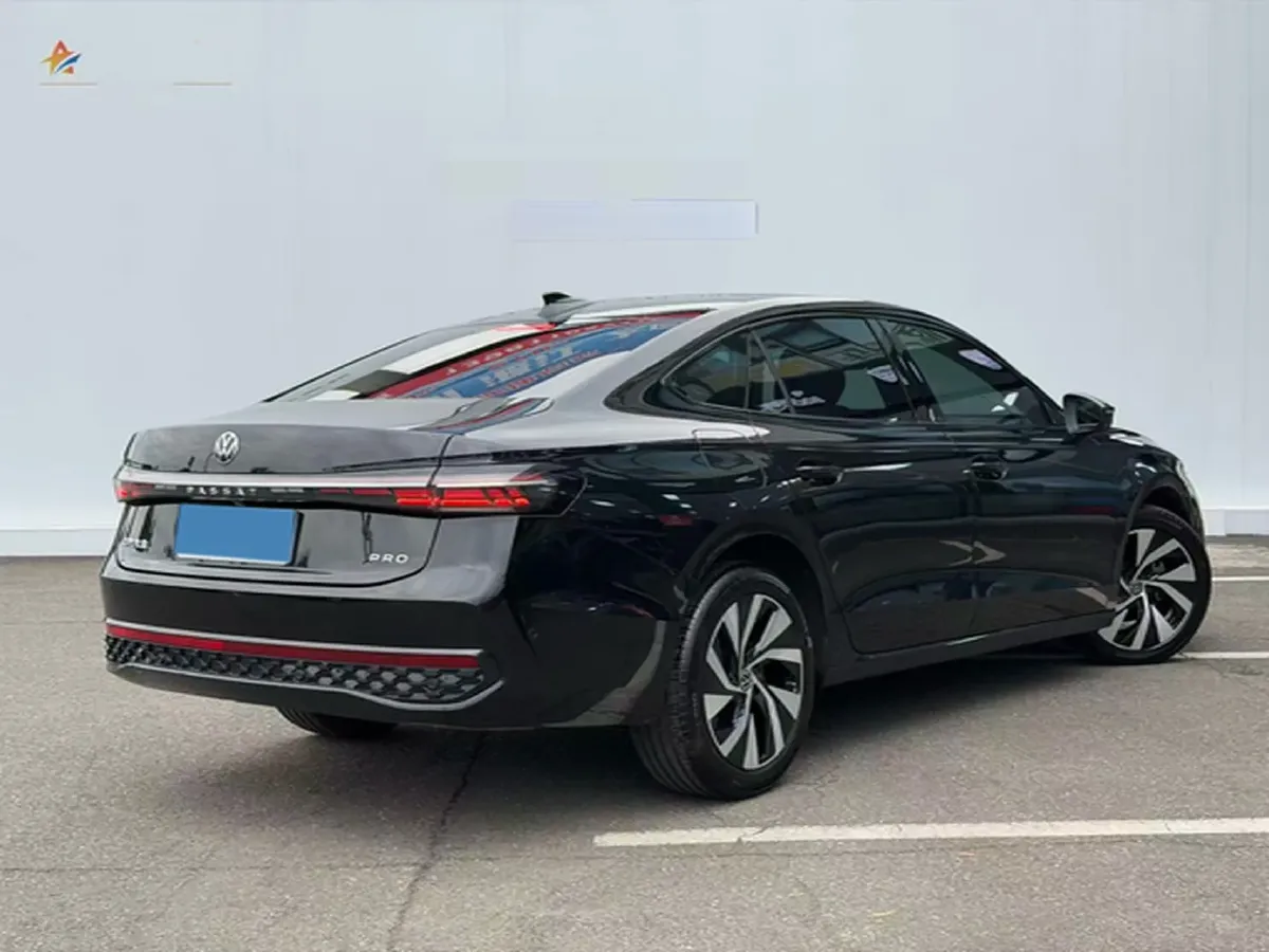 2025 Volkswagen Passat 2.0T 220HP L4 7DCT,autocango,china used car exporter,china ev exporter,chinese used car exporter,chinese used ev exporter