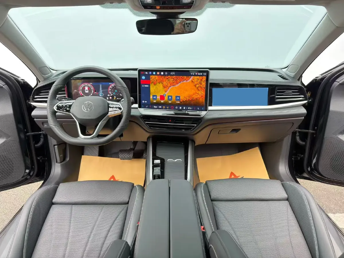 2025 Volkswagen Passat 2.0T 220HP L4 7DCT,autocango,china used car exporter,china ev exporter,chinese used car exporter,chinese used ev exporter