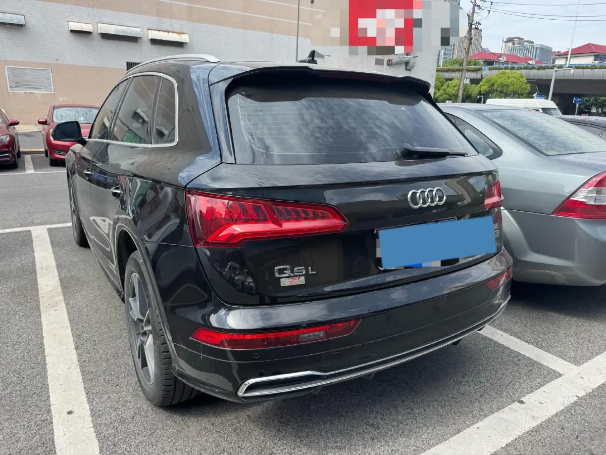 2020 Audi Q5L 2.0T 190HP L4 7DCT,autocango,china used car exporter,china ev exporter,chinese used car exporter,chinese used ev exporter