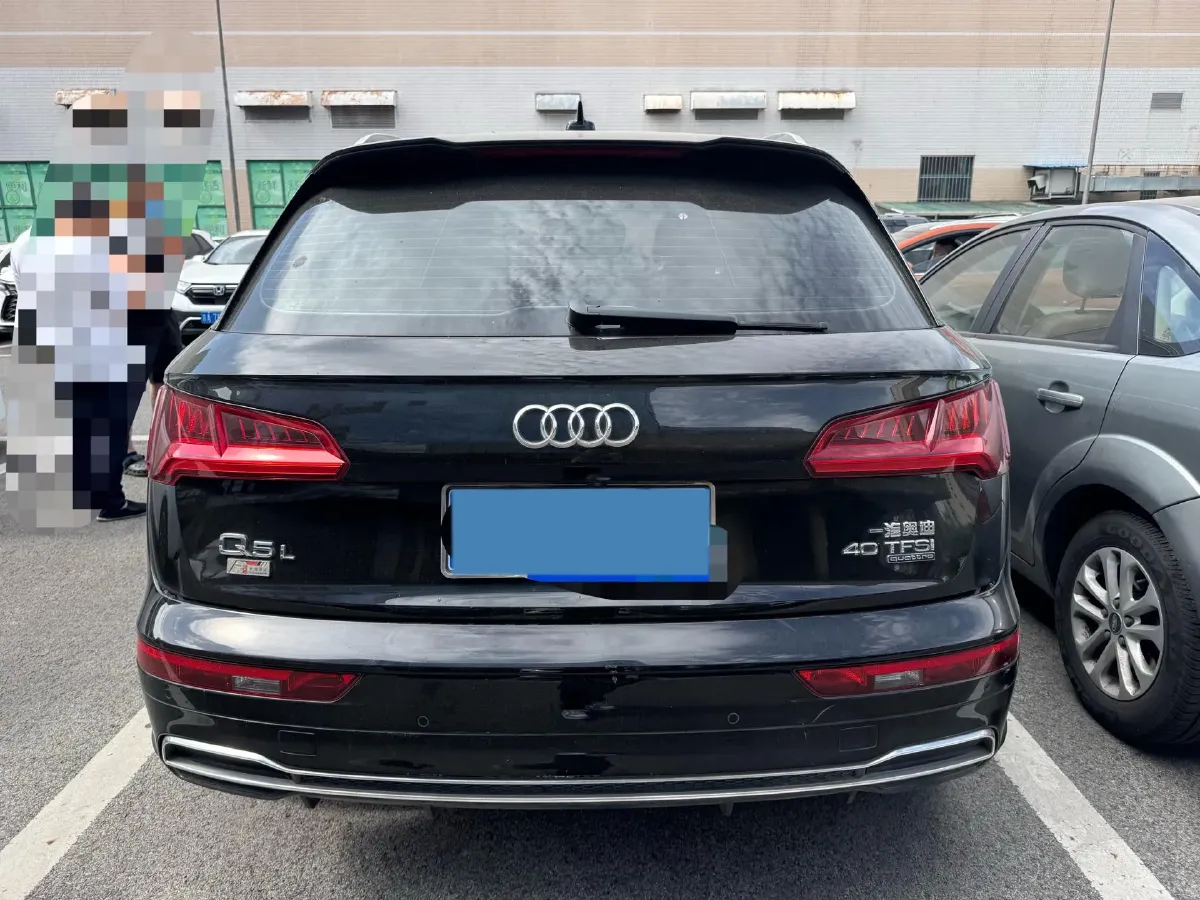 2020 Audi Q5L 2.0T 190HP L4 7DCT,autocango,china used car exporter,china ev exporter,chinese used car exporter,chinese used ev exporter
