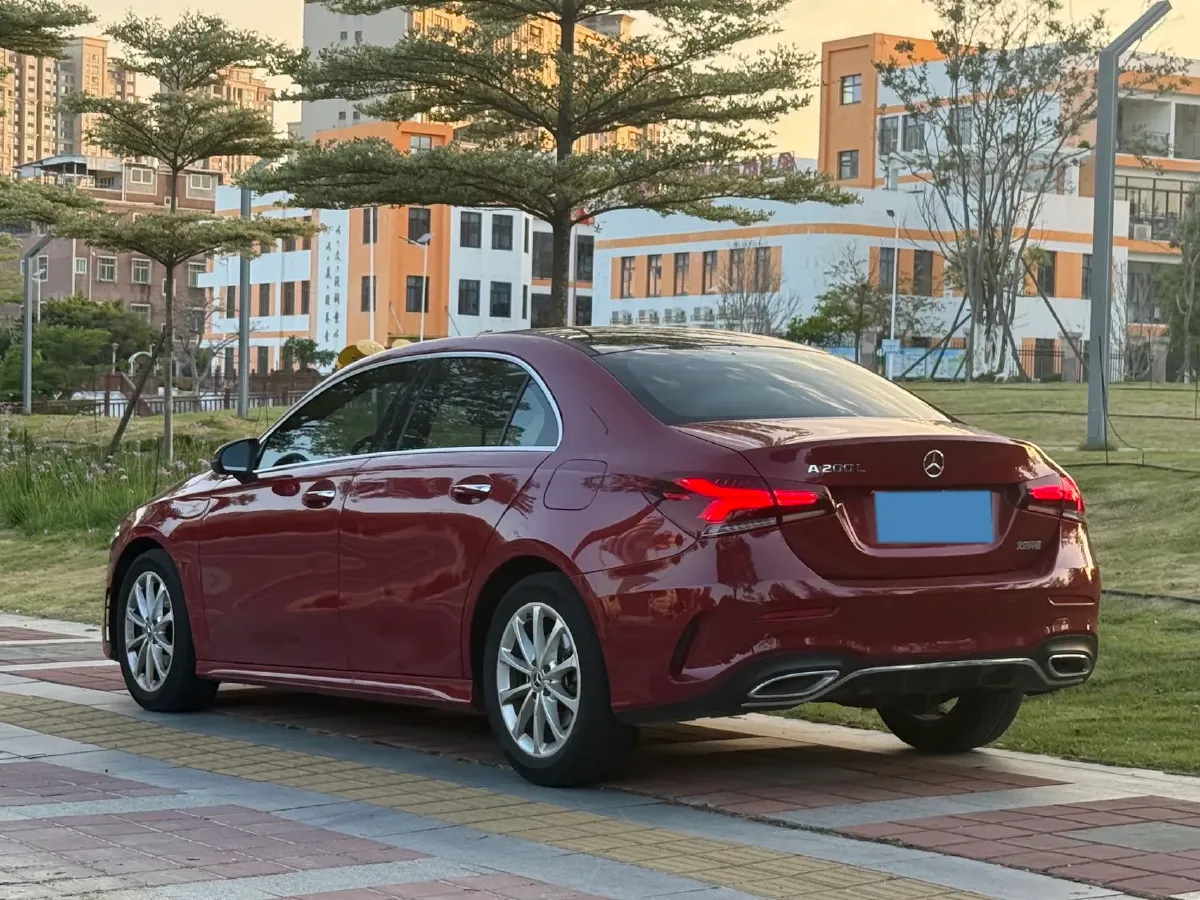 2022 Mercedes-Benz A Class 1.3T 163HP L4 7DCT,autocango,china used car exporter,china ev exporter,chinese used car exporter,chinese used ev exporter