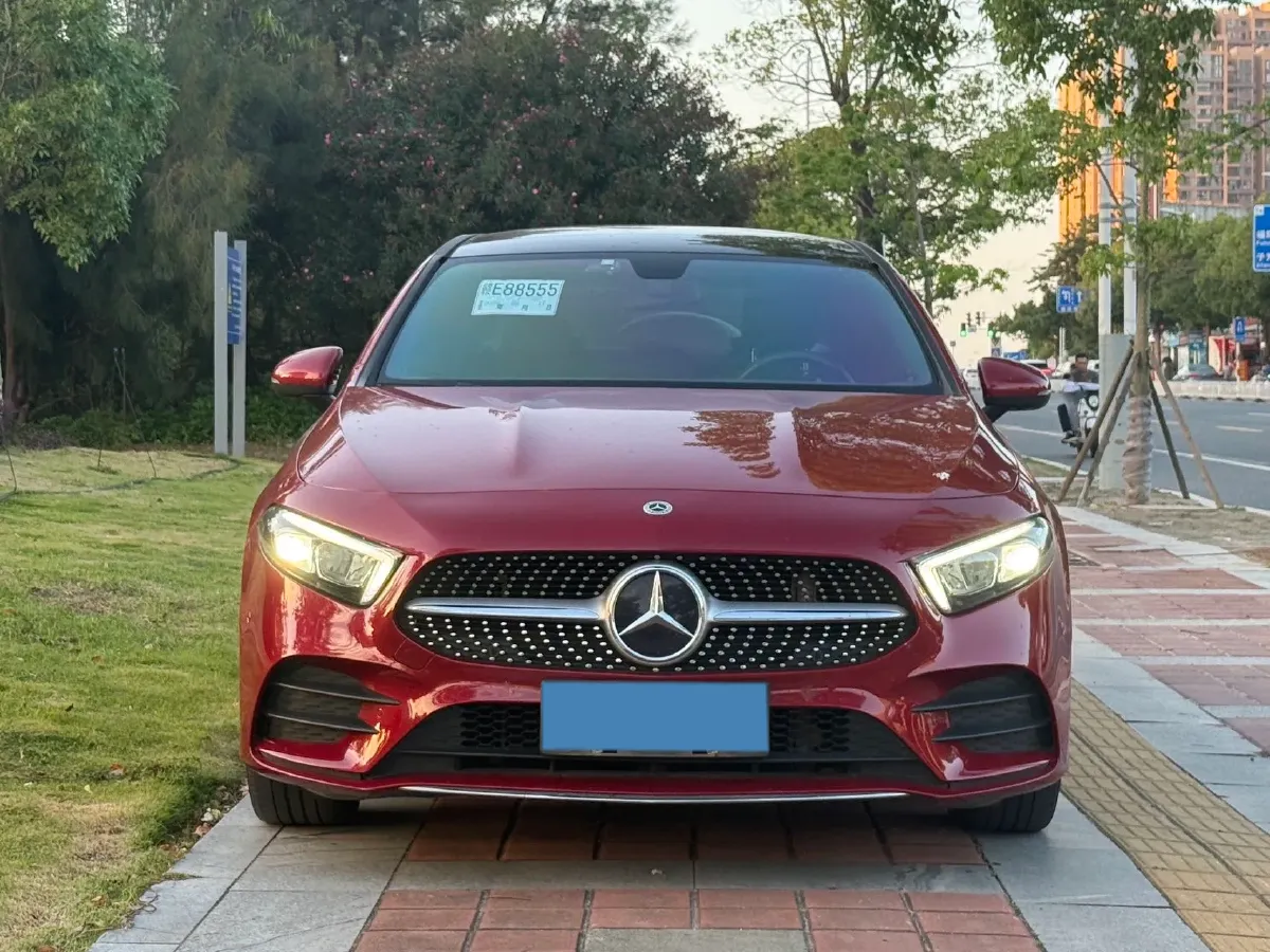 2022 Mercedes-Benz A Class 1.3T 163HP L4 7DCT,autocango,china used car exporter,china ev exporter,chinese used car exporter,chinese used ev exporter