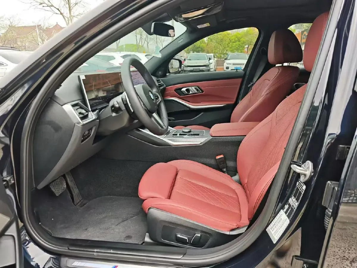 2023 BMW 3 Series 2.0T 245HP L4 8AT,autocango,china used car exporter,china ev exporter,chinese used car exporter,chinese used ev exporter