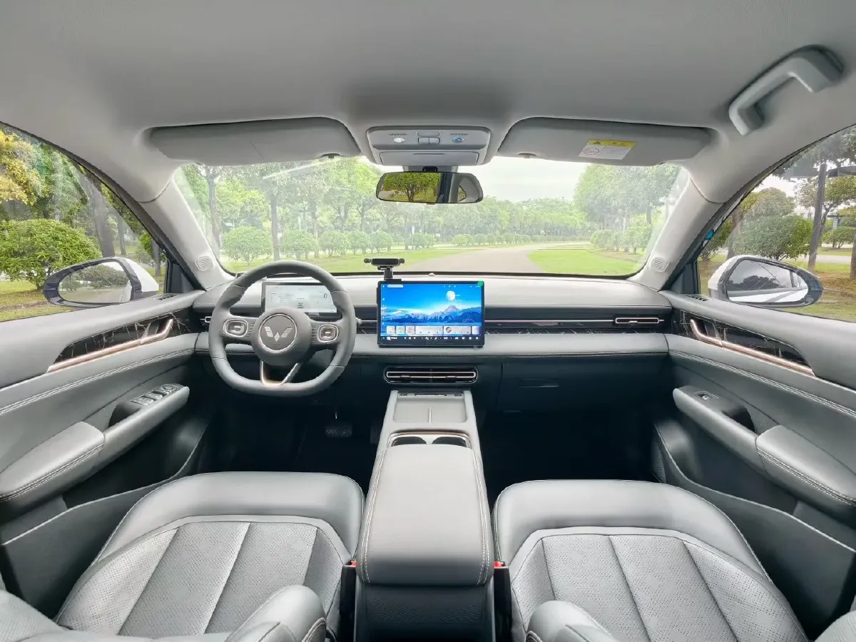 2025 WuLing XingGuang 1.5L 106HP L4 E-CVT PHEV,autocango,china used car exporter,china ev exporter,chinese used car exporter,chinese used ev exporter