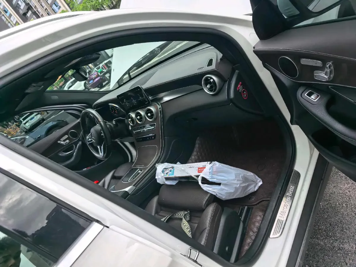 2020 Mercedes-Benz GLC Class 2.0T 197HP L4 9AT,autocango,china used car exporter,china ev exporter,chinese used car exporter,chinese used ev exporter