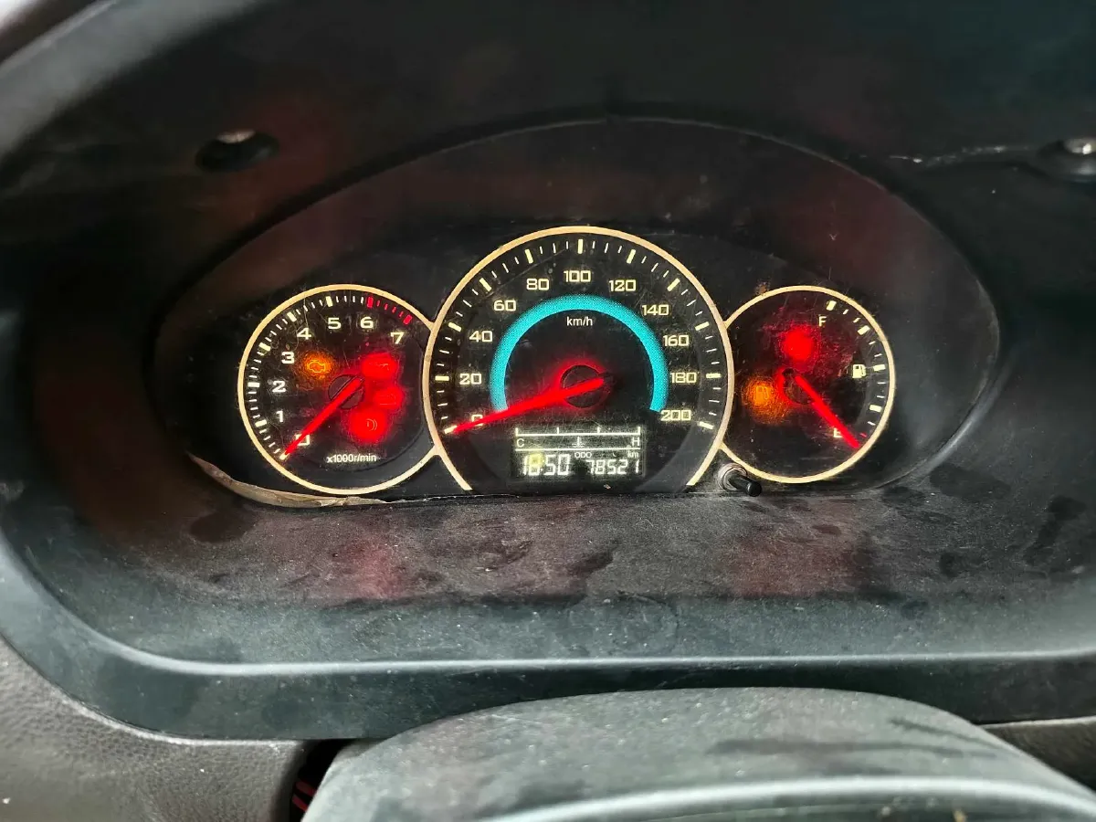 2019 WuLing RongGuang V 1.5L 99HP L4 6MT,autocango,china used car exporter,china ev exporter,chinese used car exporter,chinese used ev exporter