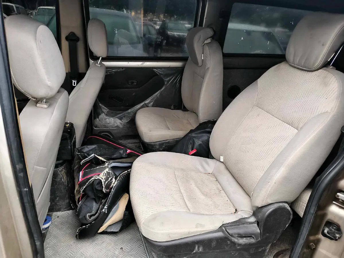 2019 WuLing RongGuang V 1.5L 99HP L4 6MT,autocango,china used car exporter,china ev exporter,chinese used car exporter,chinese used ev exporter