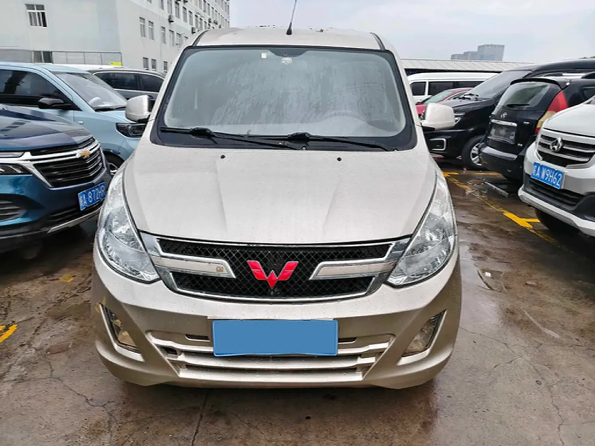 2019 WuLing RongGuang V 1.5L 99HP L4 6MT,autocango,china used car exporter,china ev exporter,chinese used car exporter,chinese used ev exporter