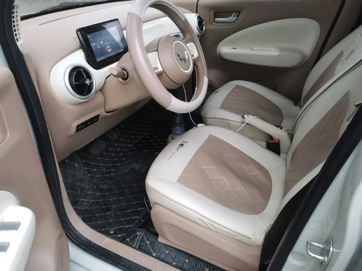 2025 WuLing HongGuang MINI EV BEV 16.2KWH,autocango,china used car exporter,china ev exporter,chinese used car exporter,chinese used ev exporter