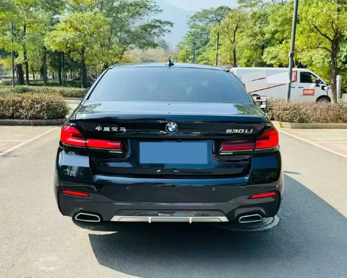 2022 BMW 5 Series 2.0T 252HP L4 8AT,autocango,china used car exporter,china ev exporter,chinese used car exporter,chinese used ev exporter
