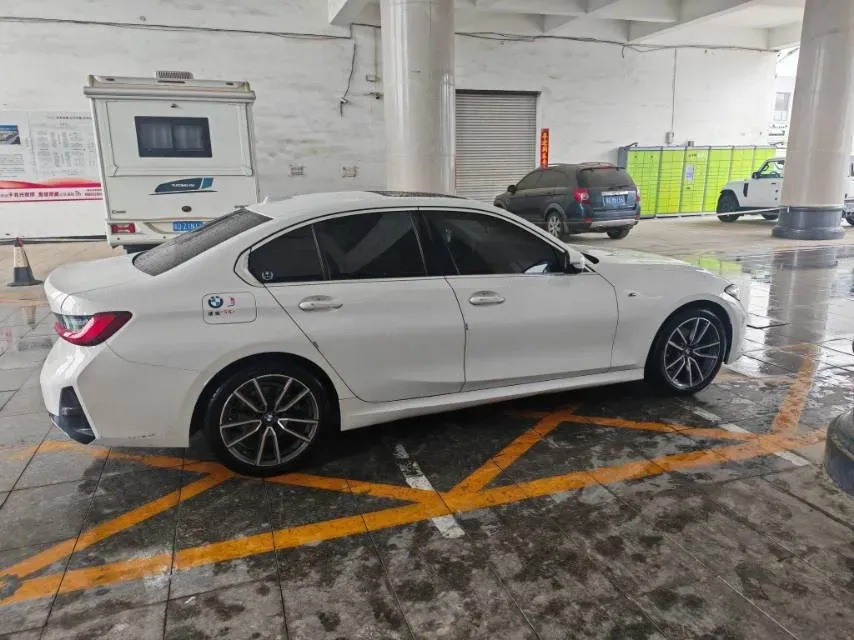 2023 BMW 3 Series 2.0T 156HP L4 8AT,autocango,china used car exporter,china ev exporter,chinese used car exporter,chinese used ev exporter