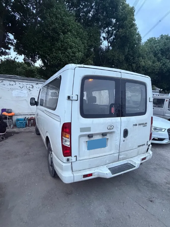 2018 MAXUS XinTu V80 2.5T 136HP L4 6MT,autocango,china used car exporter,china ev exporter,chinese used car exporter,chinese used ev exporter