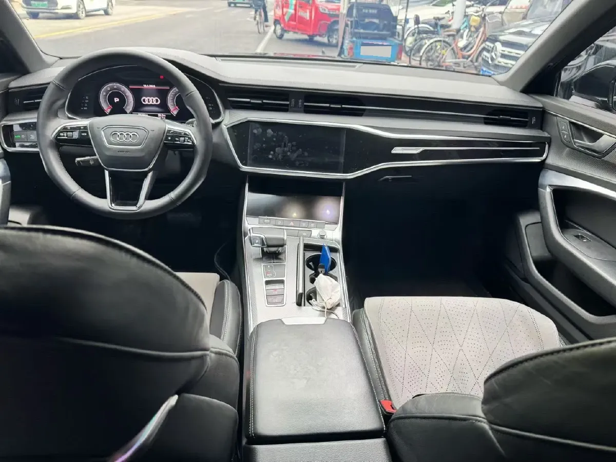 2020 Audi A6L 2.0T 224HP L4 7DCT,autocango,china used car exporter,china ev exporter,chinese used car exporter,chinese used ev exporter